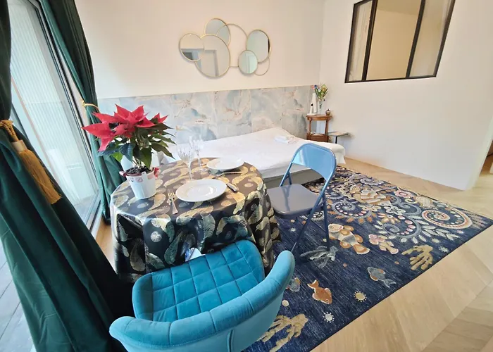 Arc De Triomphe 2 Min Walk Elegant