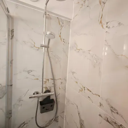 Arc De Triomphe 2 Min Walk Elegant